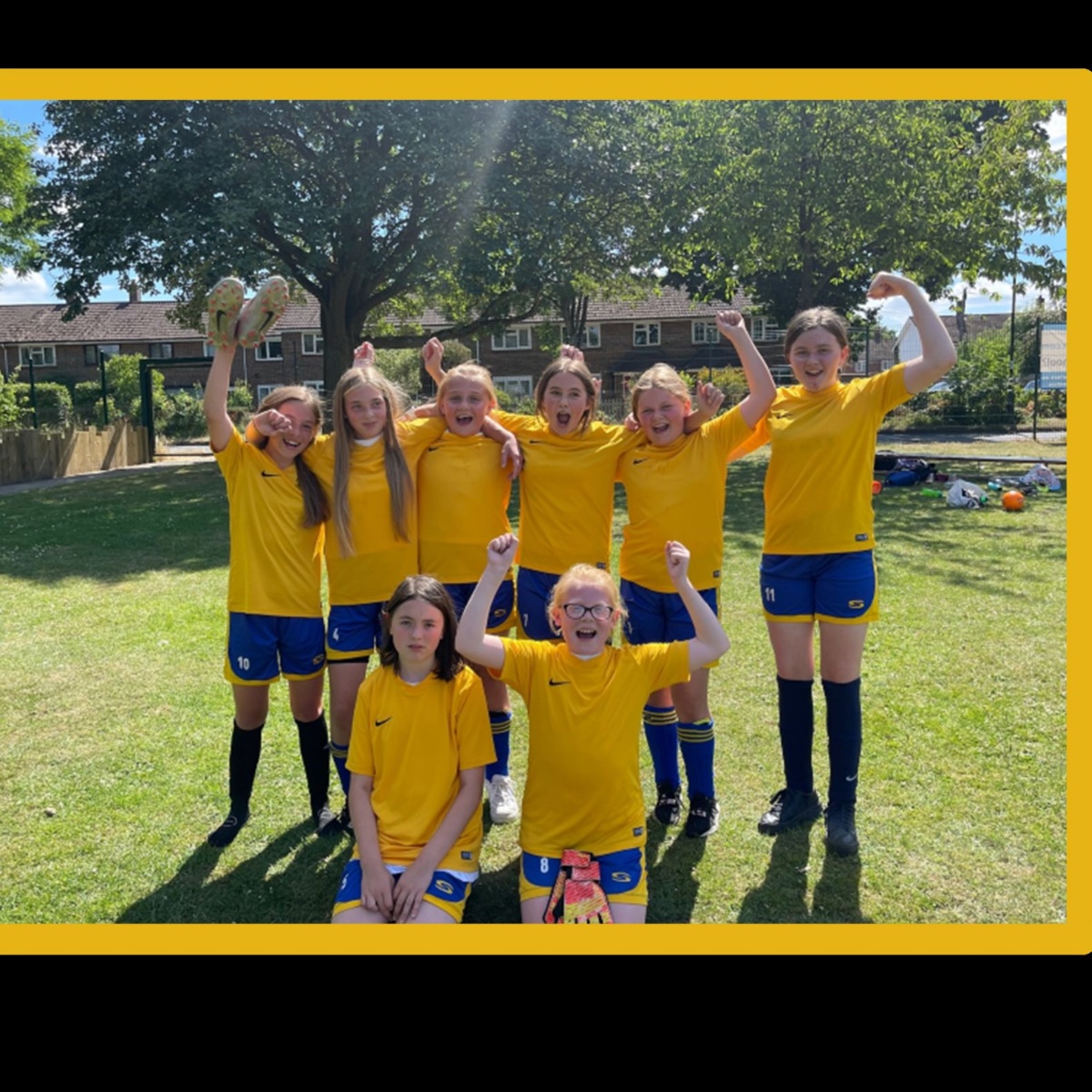 Three Bridges Primary School Year 6 Girls Football